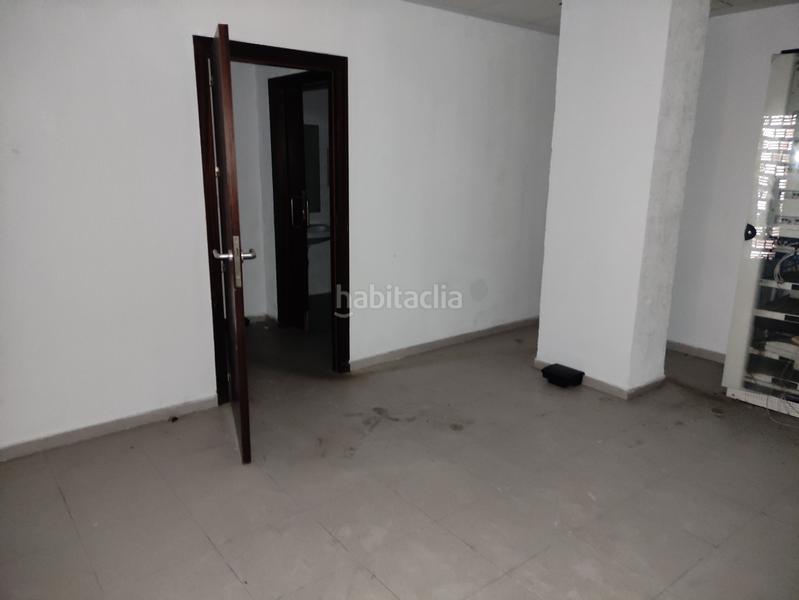 Foto c31c8299-1ff7-41b9-a94c-53d8fe7a9148. Local comercial a La Serreta Rubí