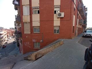 Local Comercial  Carrer del topazi. Local reformado