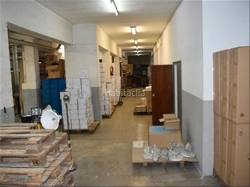 Foto a494e478-1925-4437-b345-2fb32778d51d. Local comercial ideal para paqueteria en Mercat Rubí