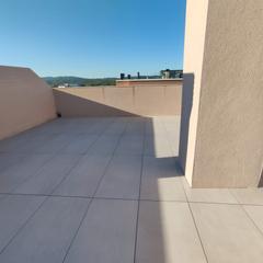 Lloguer Àtic  Carrer de benet cortada. Atico con terraza a estrenar obra nueva
