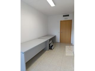 Location Bureau  Avenida estrasburg. Oficinas en sabadell  listas para entrar