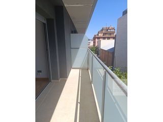 Affitto Appartamento  Calle cristofor colom. Piso luminoso de 1 dormitorio con balcón y plaza de garaje en el