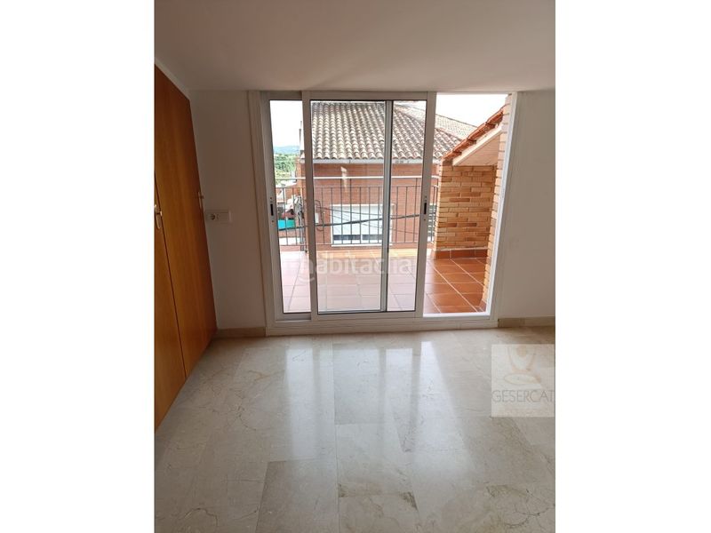Foto e1035139-e10a-4a82-ac14-14d6890a8242. Casa amb aparcament a Ca n´Oriol Rubí