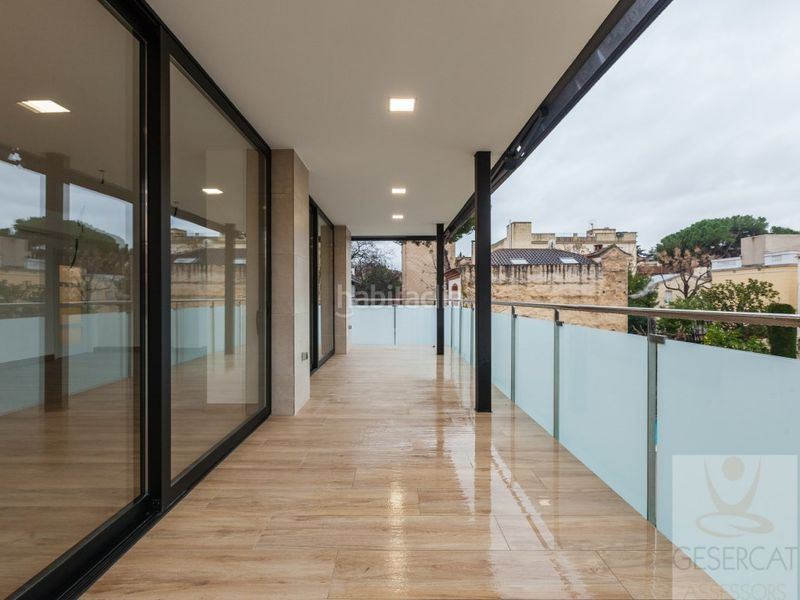 Foto 15b2c175-c3d0-451a-8af8-2a54a51d54f7. Affitto duplex con parcheggio in Eixample Sant Cugat del Vallès