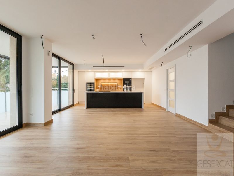 Foto 421f74f5-5707-4890-b618-fa8caca5a01f. Affitto duplex con parcheggio in Eixample Sant Cugat del Vallès