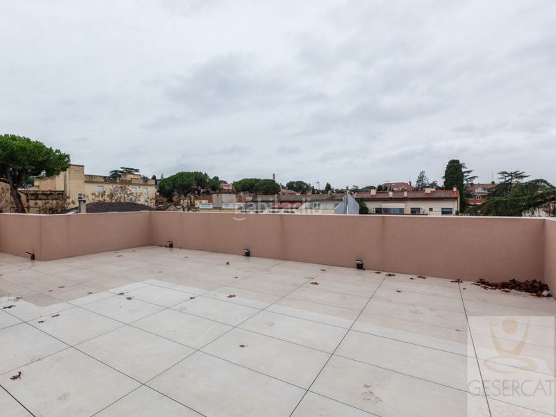 Foto 5fd27b4d-2c9b-46c0-8928-ec40d86130c7. Affitto duplex con parcheggio in Eixample Sant Cugat del Vallès