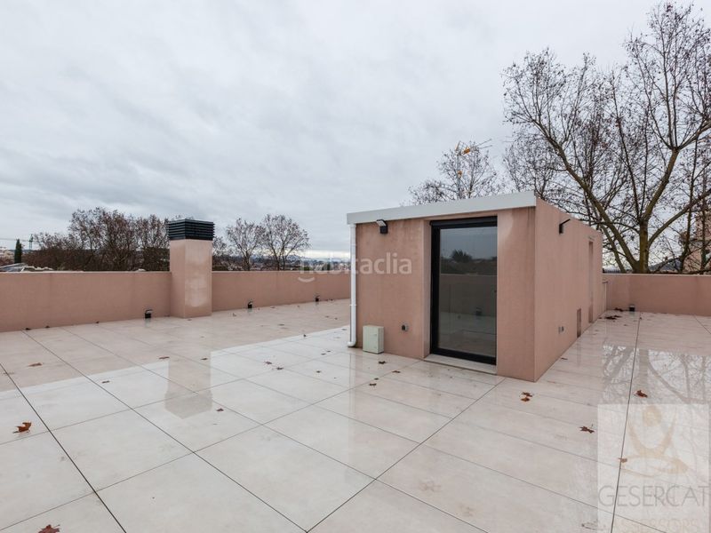 Foto c7eca1b5-e1a6-4eb5-b279-afd0ea0c9b8f. Affitto duplex con parcheggio in Eixample Sant Cugat del Vallès