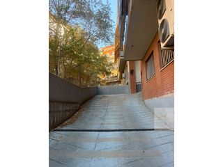 Aparcament cotxe a Zona Nord