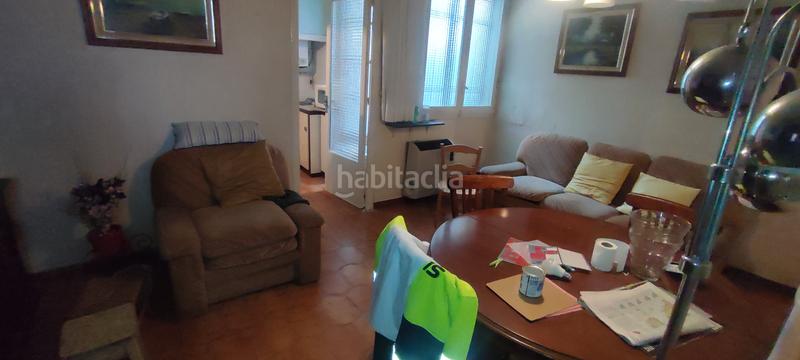 Foto 386a56a6-c714-4c1a-be4a-0a15818982a1. Casa aparellada a La Salut Badalona
