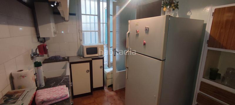 Foto 7b1d46cf-8fa8-4d29-b3e1-41d58203009a. Casa aparellada a La Salut Badalona