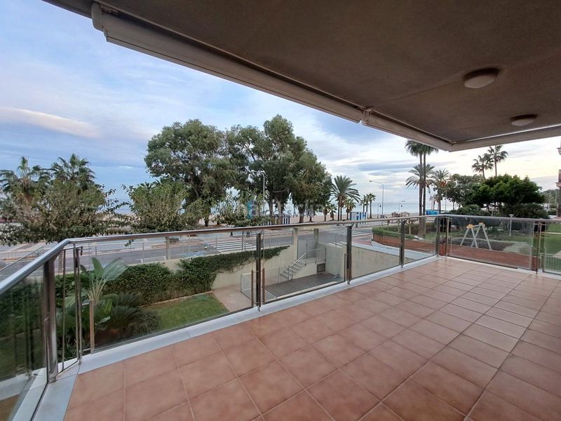 Foto 5483b8cb-4ada-4fc2-a6fe-b450592a072f. Apartament amb aparcament piscina a Heliópolis Benicasim / Benicàssim