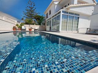 Xalet a Benicàssim Golf. Bonita villa para entrar a vivir y disfrutar