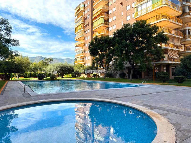 Foto bccb5055-e5f7-4f7f-b5ae-aeb788249630. Apartamento  con buenas zonas comunes en Benicasim / Benicàssim