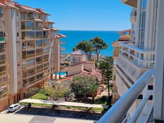 Apartamento  Carrer vila-real 12. Apartamento de lujo en escuela de vela