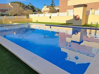 Casa adossada  Carrer les salines de santa pola. Adosado en buena zona y en perfecto estado
