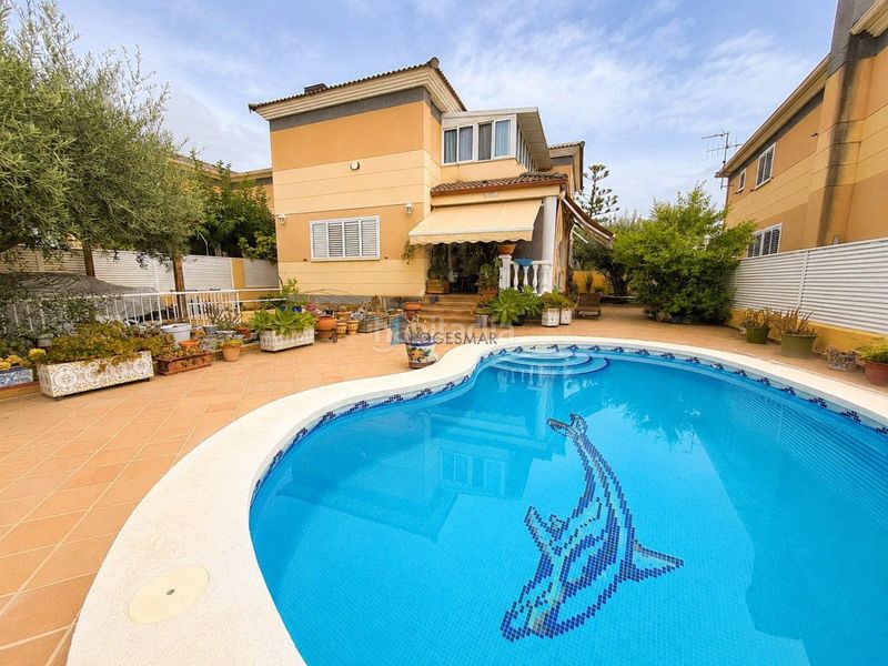 Foto e694a2d4-0c47-4035-bfc4-2ef6c1b0ac67. Xalet amb aparcament piscina a Els Terrers Benicasim / Benicàssim