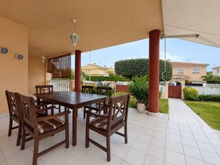 Xalet  Carrer vicent fuentes i ramon. Villa perfecta para disfrutar de benicàssim