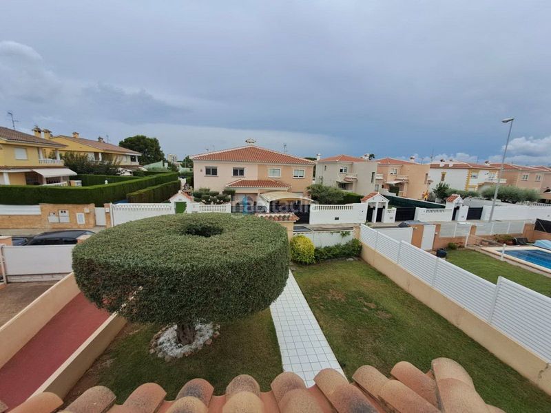Foto b2e31a66-3b34-4f45-8521-f28ed05129a8. Xalet amb piscina a Heliópolis Benicasim / Benicàssim