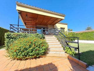 Xalet  Avinguda dels pins. Villa cerca del campo del golf