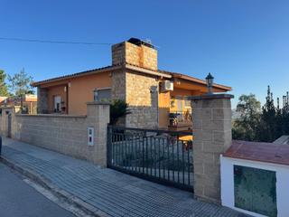 Masía en Santa Coloma de Farners. Casa unifamiliar a cuatro vientos
