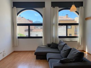 Pis a Santa Coloma de Farners. Piso independiente en el centro de la población