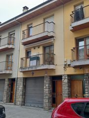 Casa a schiera in Campdevànol. Casa con ascensor en el centro de campdevànol