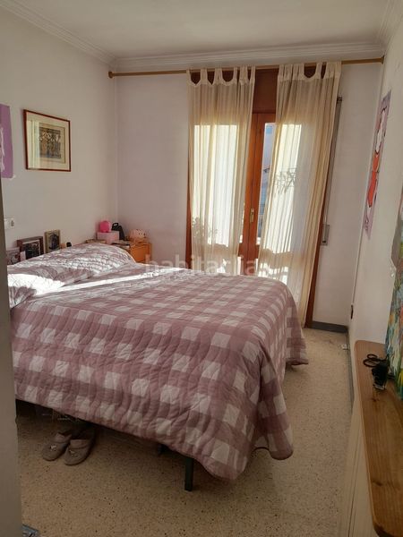Foto 7ffe6875-ca27-488d-82b0-4bb3e88107b7. Casa adossada amb calefacció aparcament a Campdevànol
