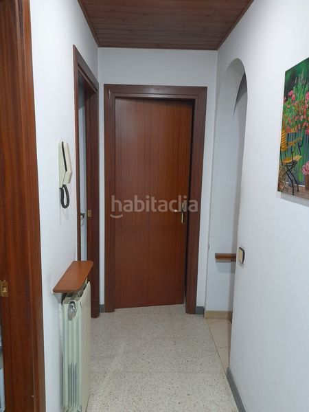 Foto 92a3e5c9-5060-48cc-9812-1b396bf3eade. Casa adossada amb calefacció aparcament a Campdevànol
