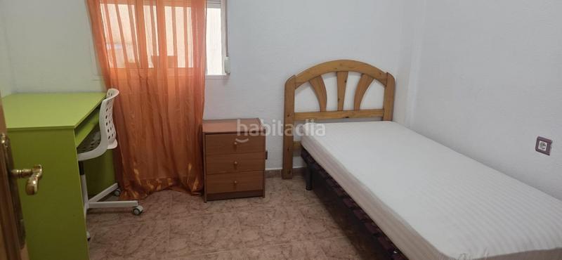 Foto 4d4bcb0b-6948-45b0-9f8f-164d65ef3319. Rent flat in Aiora Valencia