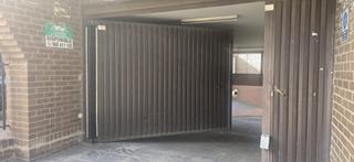 Autoparkplatz  Calle de muñiz y h. de alba. Plaza de garaje en muñiz h de alba