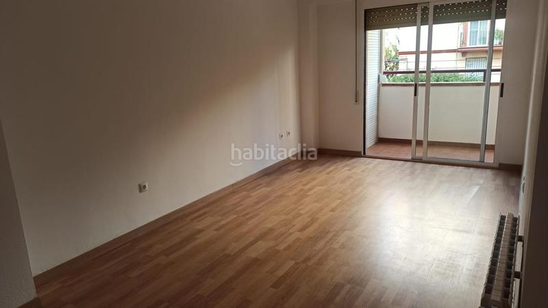 Foto c3cca0ee-9c57-438d-84ef-4a4f967d46a2. Etagenwohnung mit heizung in L´Illa Perduda Valencia