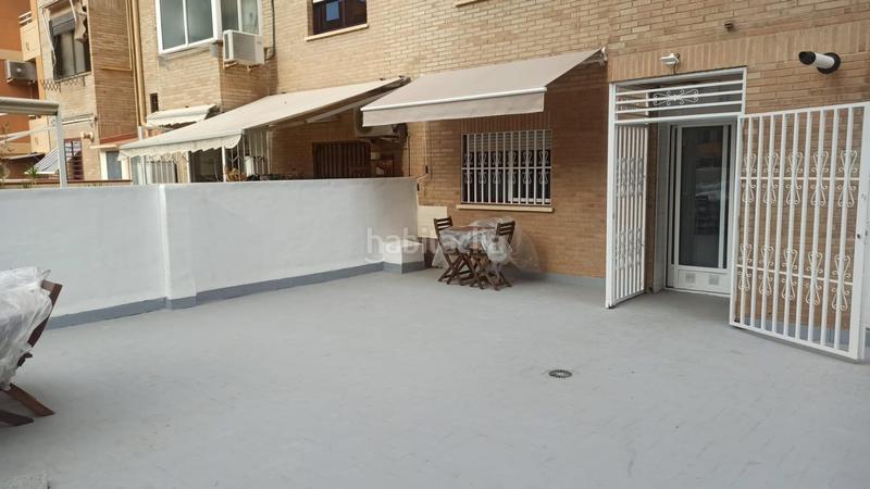 Foto ebe2ff01-eb0a-4c04-80f0-c1c5d8b9b20a. Etagenwohnung mit heizung in L´Illa Perduda Valencia