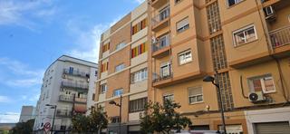 Appartement à Natzaret. Piso reformado con balcon