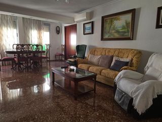Etagenwohnung in Aiora. Venta de piso camins al grau, aiora, cerca de universidades, pla