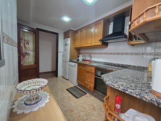 Appartamento in Aiora. Venta de piso camins al grau, aiora, cerca de universidades, pla