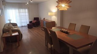 Location Appartement à Ciutat Jardí. Contrato alquiler temporal 11 meses amplio reformado zona metro