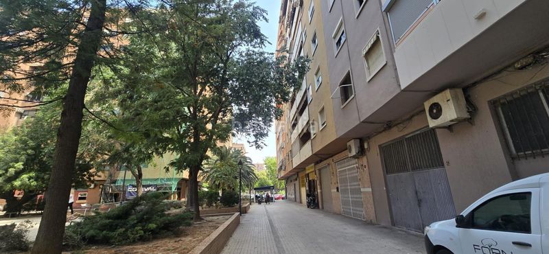 Foto 4a520fcb-e0cb-4879-a97b-afdb5539eedb. Local comercial a L´Illa Perduda Valencia