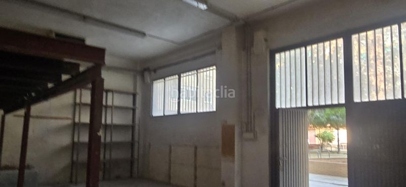 Foto df4907ba-903b-49ae-b67d-3e00c4c6133b. Local comercial a L´Illa Perduda Valencia