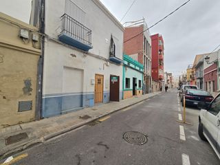Piano terra in El Cabanyal-El Canyamelar. Planta baja vivienda en el emblemático barrio de cabañal