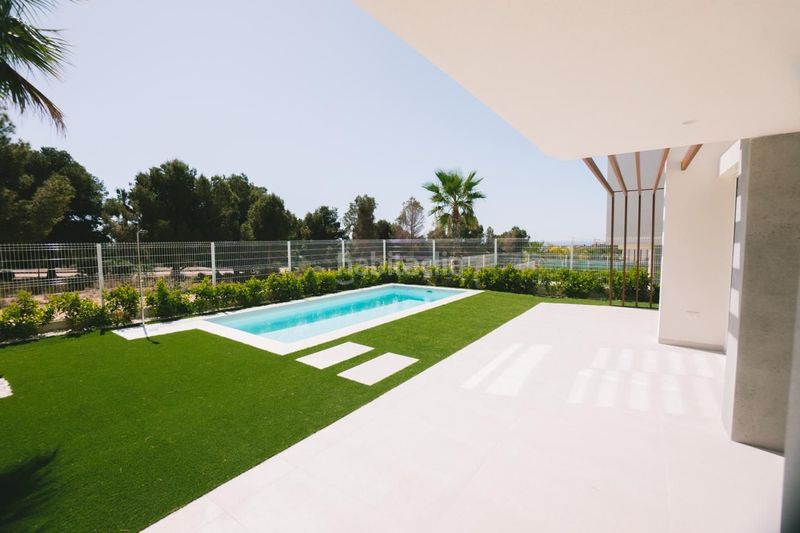 Foto 5940a42c-78a6-4f29-aee2-8b4cb06e6212. Chalet avec piscine dans Golf Bahía Finestrat