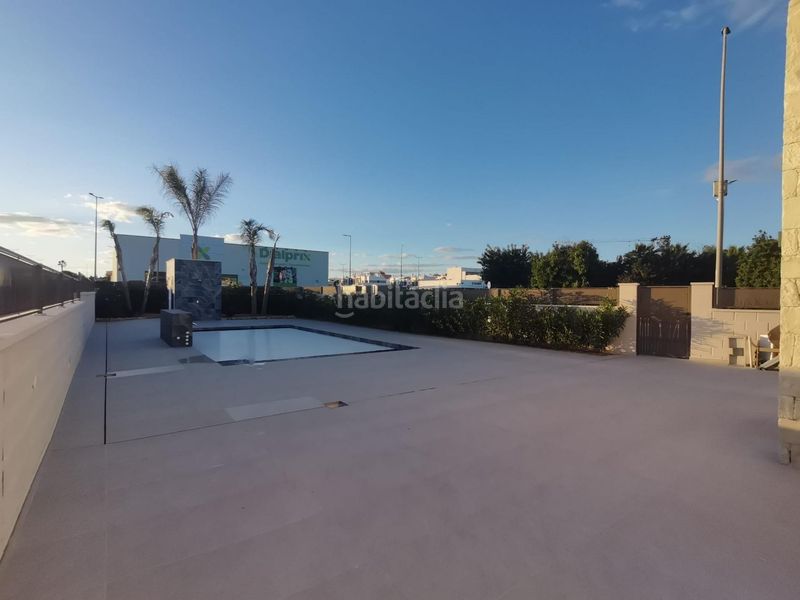 Foto 6de65593-6171-4e06-b0c2-2e0f6a3d25e4. Xalet amb piscina a Montesinos (Los)