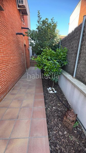 Foto 03888e42-32b6-4fce-8a2a-0b83fa3883c1. Casa adossada amb aparcament a Roca del Vallès (La)