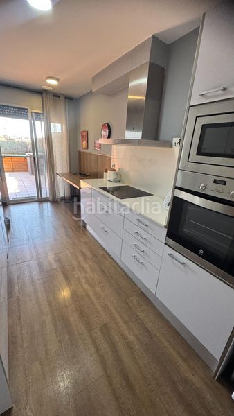 Foto ff99db6e-d768-4c19-bf5e-797d0faf2f02. Casa adossada amb aparcament a Roca del Vallès (La)