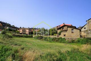 Terreny residencial  Carrer unic aravell