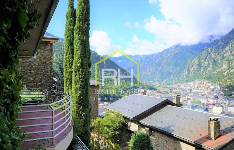 Foto bef186a1-8e28-4428-a6c6-bbd24b2a44d1. Casa a carrer de la parròquia 11 a Escaldes-Engordany