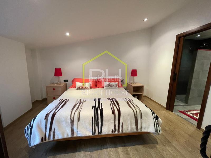 Foto 2979bcdf-a3b6-4598-ad0d-dc3c52a6c80d. Affitto chalet con camino riscaldamento parcheggio in Madrid