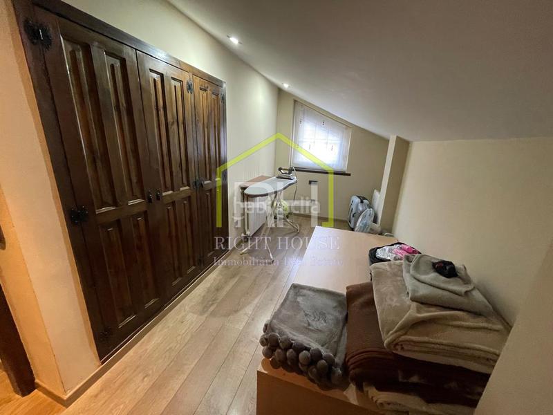 Foto 74c993fb-d859-4fad-8082-e34b47d51e29. Affitto chalet con camino riscaldamento parcheggio in Madrid