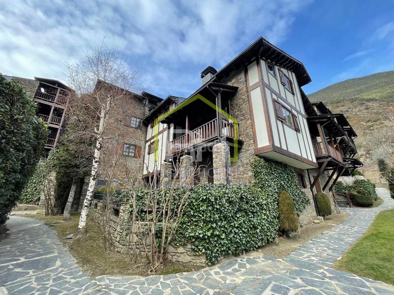 Foto fd21f3c3-e700-4fbd-9e4d-ec4a4c3badd4. Alquiler chalet espectacular casa en alquiler en vila en Madrid