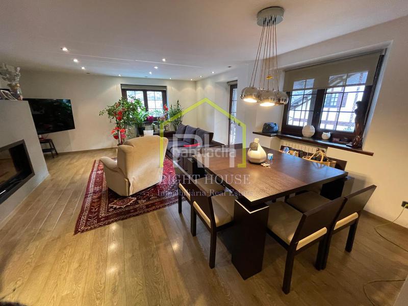 Foto 6cd2a68b-24fd-4d15-8475-c0569305aa1a. Location chalet avec cheminée chauffage parking dans Madrid