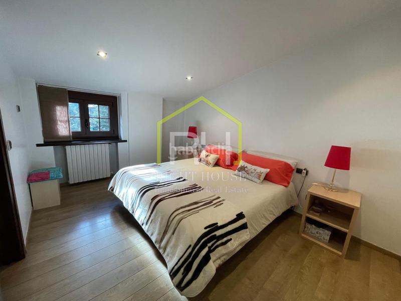 Foto 6e5e1519-f797-4054-872a-c410827db557. Location chalet avec cheminée chauffage parking dans Madrid